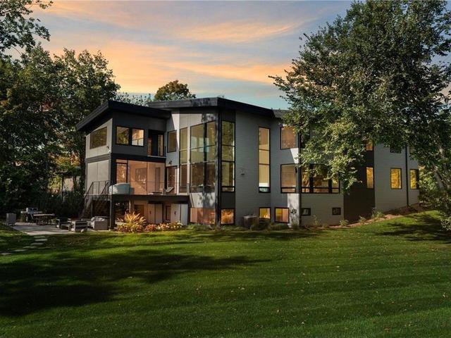746 Peninsula Point Road, Shakopee, MN