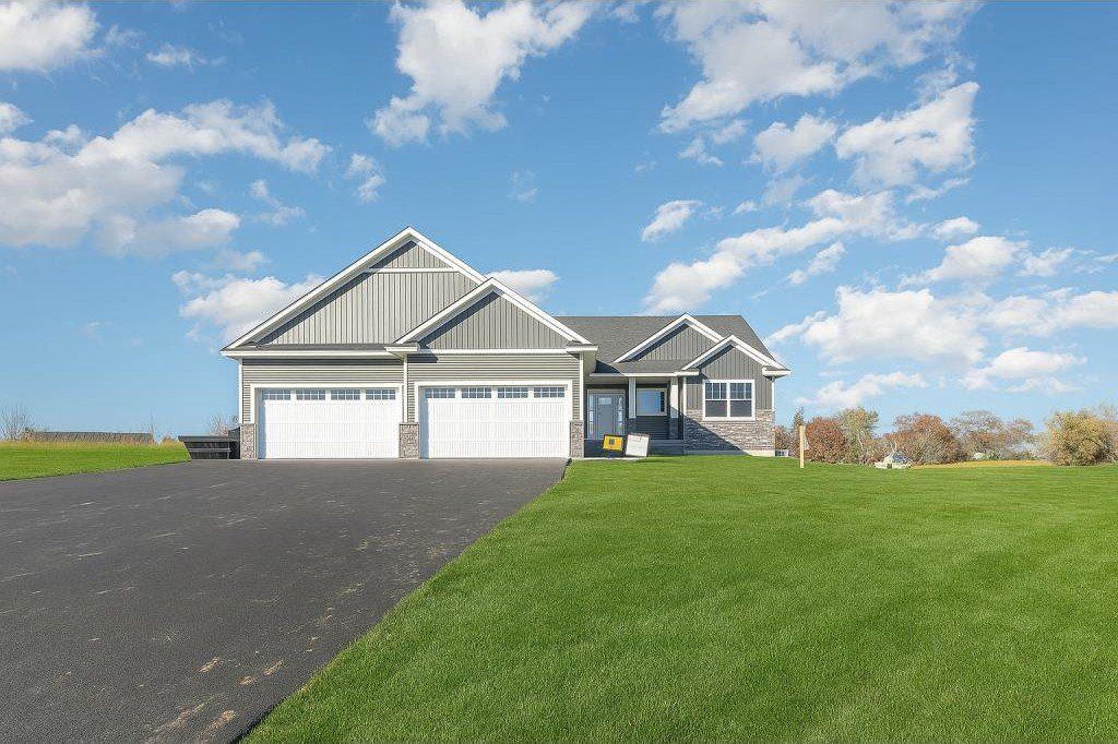 3864 222nd Lane NW, Oak Grove, MN