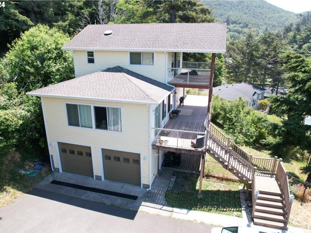 94244 10TH St, GoldBeach, OR