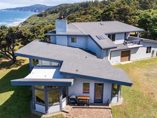 88675 WHITING Ln, Bandon, OR