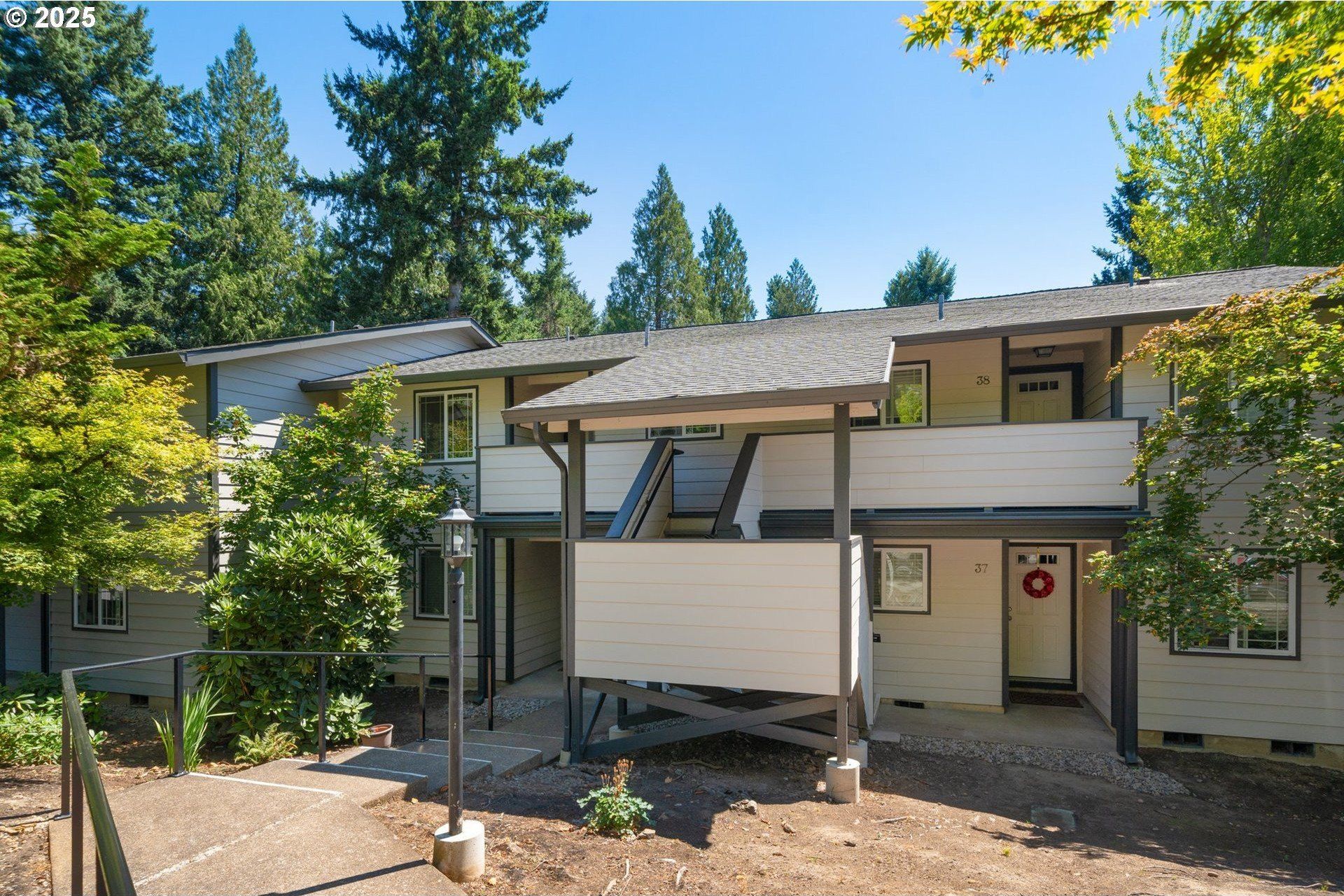 29700 SW COURTSIDE Dr unit: 40 - Home for sale in Wilsonville, OR