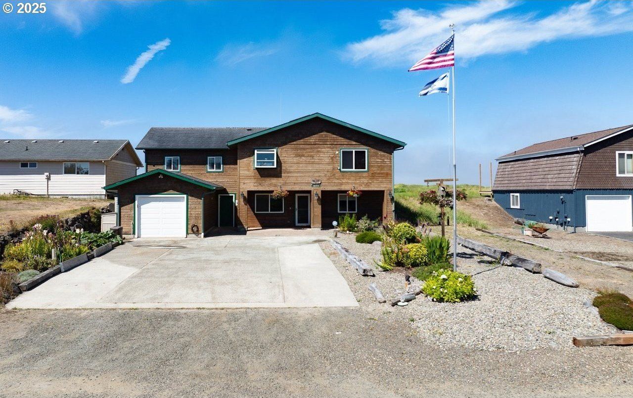 Waterfront Homes in OceanPark, WA