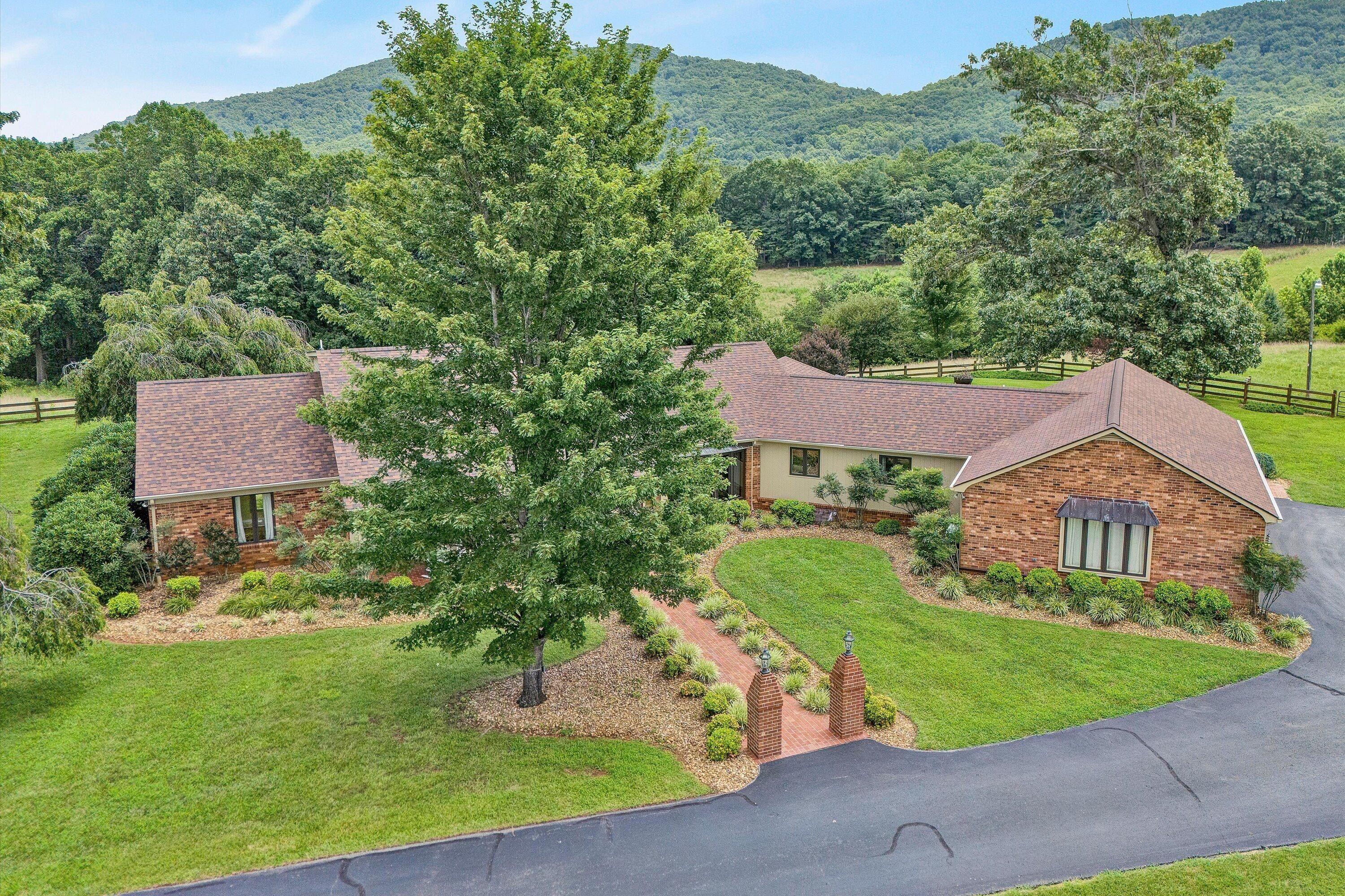 270 Parkside LN - Home for sale in Rocky Mount, VA