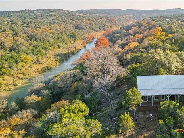 8507 Hammett's Crossing, Round Mountain, TX