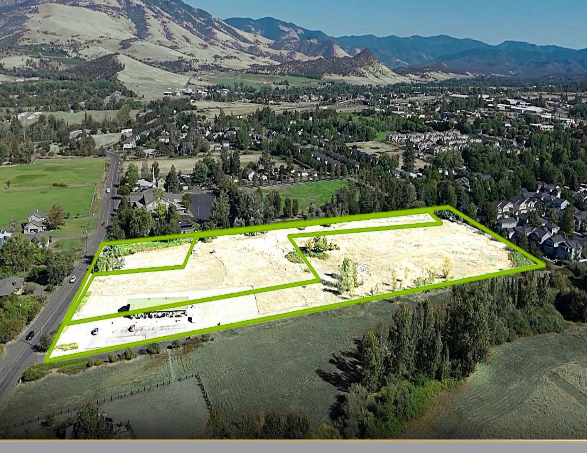 2082 E Main Street - Land for sale in Ashland, OR