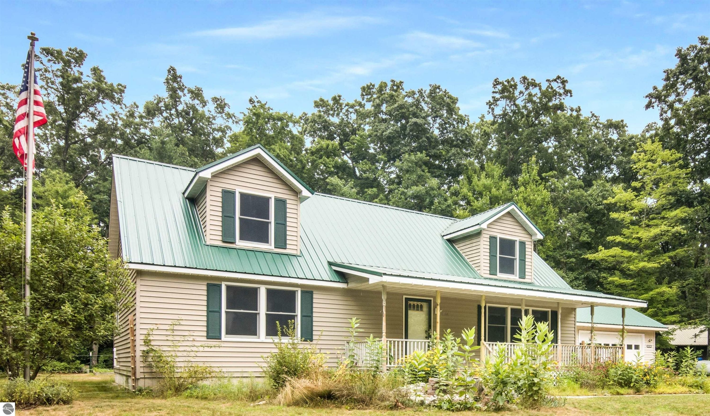 8964 W Elbow Drive - Home for sale in Irons, MI