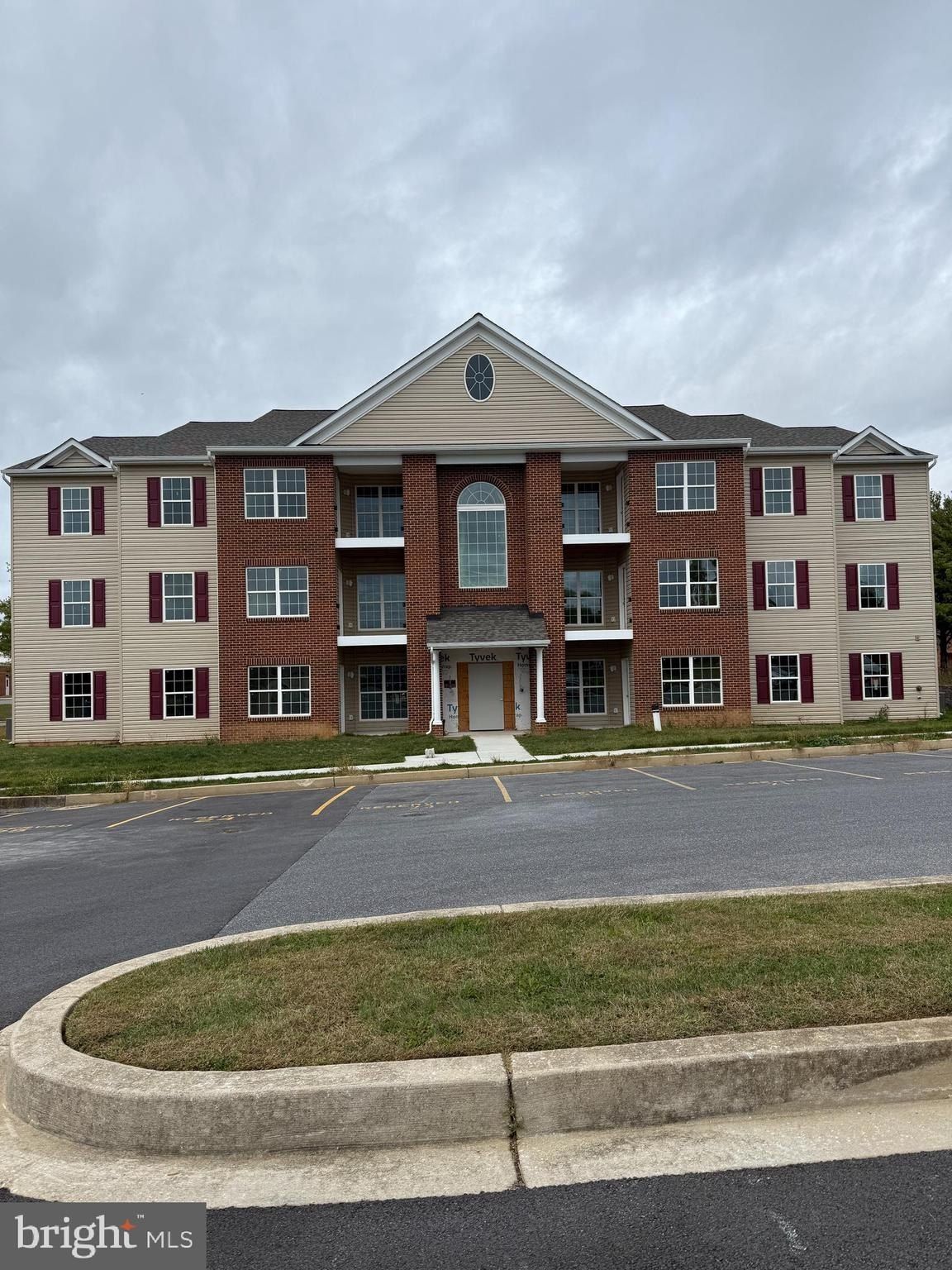 820 WEMBLEY DRIVE unit: 2D - Home for sale in HAMPSTEAD, MD