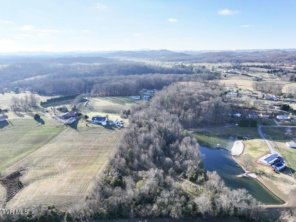 148 Reynolds Avenue - Land for sale in Surgoinsville, TN