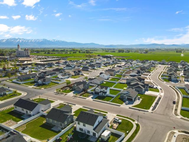 Pool Homes in Smithfield, UT