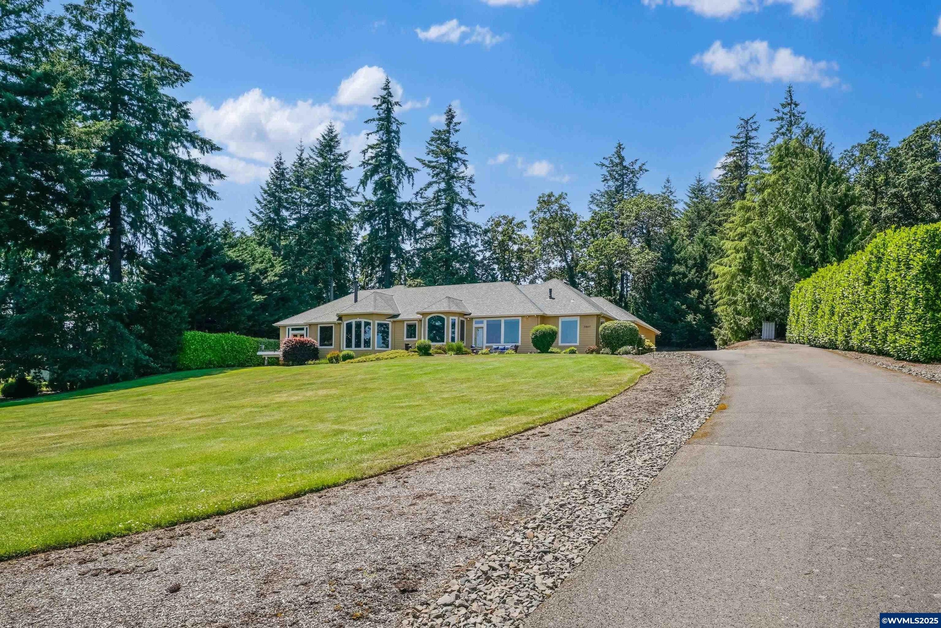 7947 Lavender Ln SE - Home for sale in Turner, OR