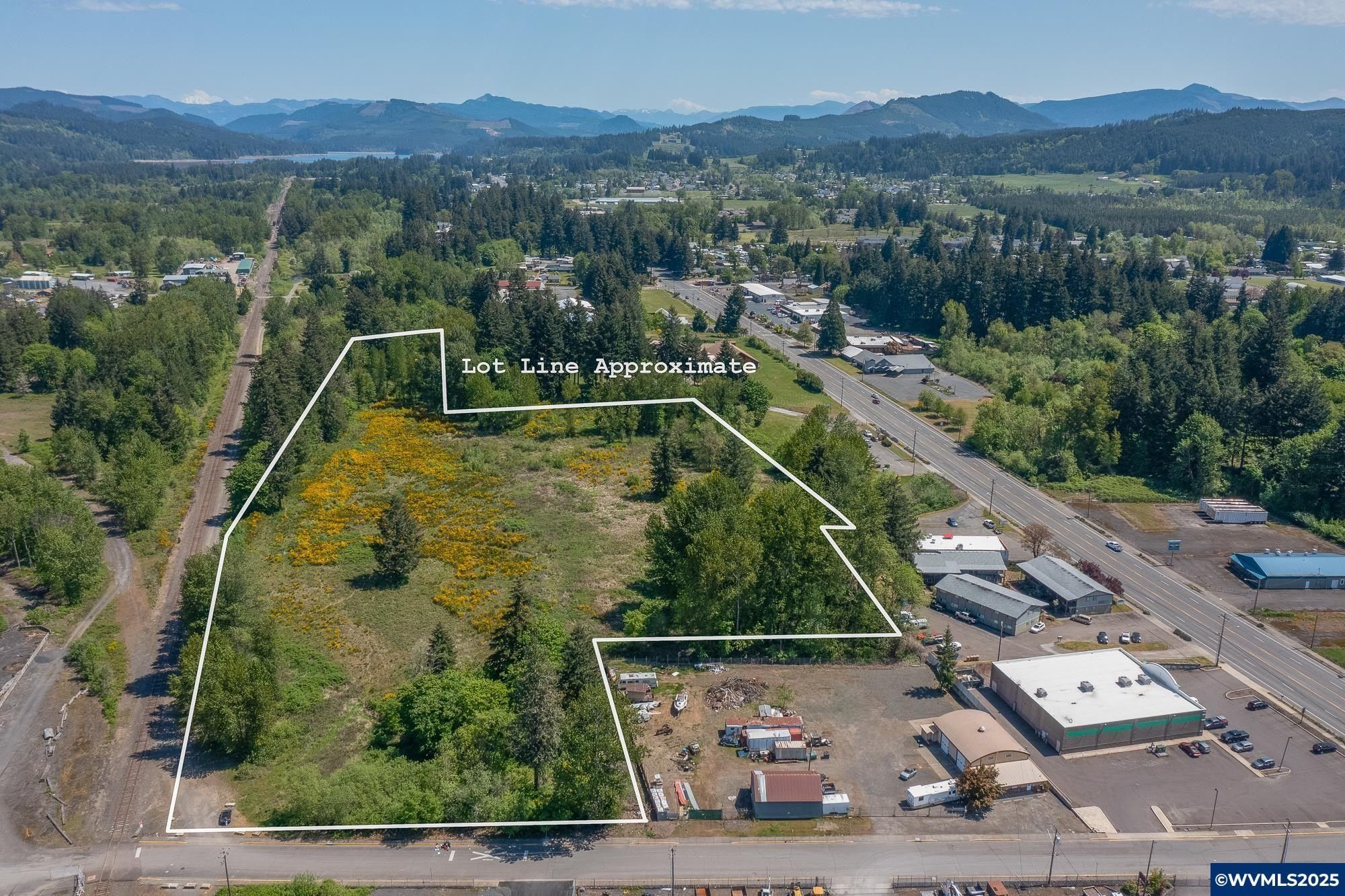 2414 Next To Main St - Home for sale in Sweet Home, OR